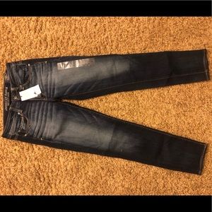 BRAND NEW AMERICAN EAGLE JEANS SIZE 6